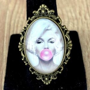 Handmade Marilyn Monroe Adjustable Ring, NWT, Antique Style